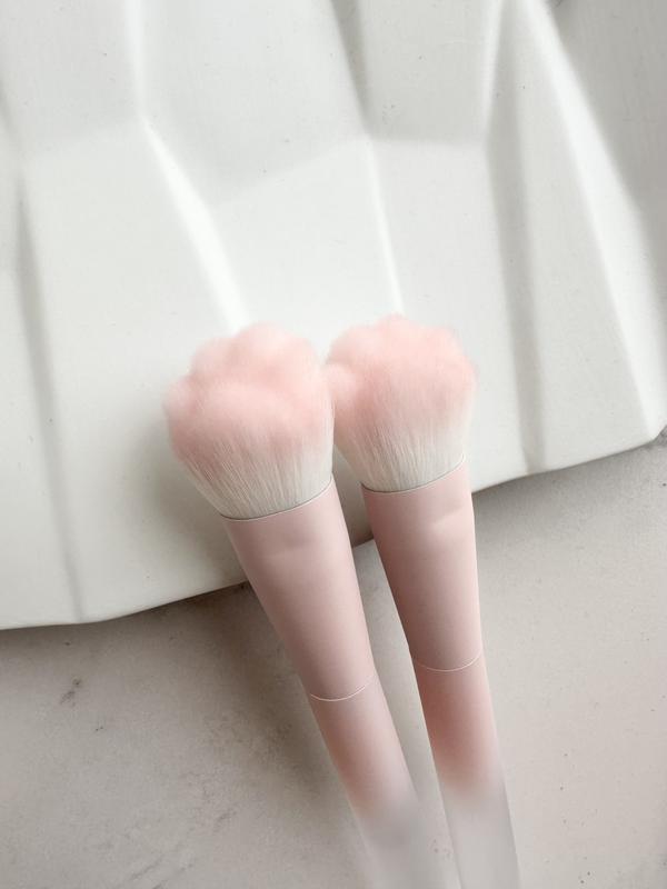 Пензлик лапка Sheglam Color Bloom Liquid Blush Brush